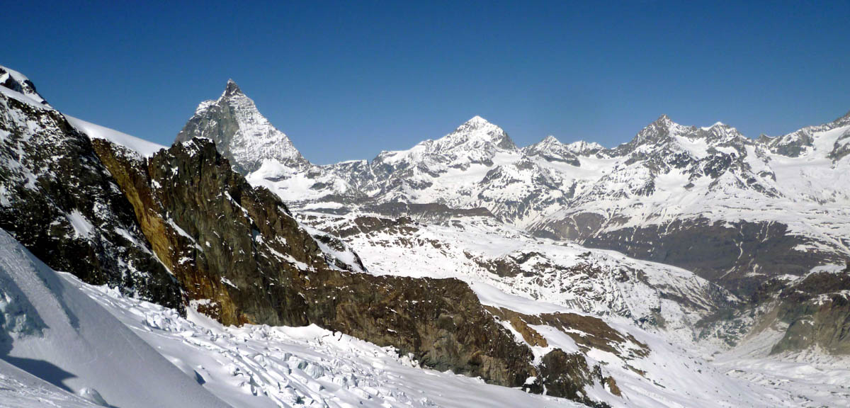 Traversata Cervinia – Zermatt (AO), Porta Nera con gli sci.